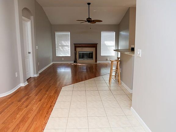 3rd image of 9810 Laurel Ledge Dr
