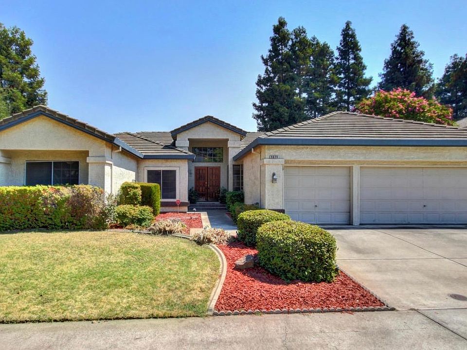 1st image of 9029 N Camden Dr
