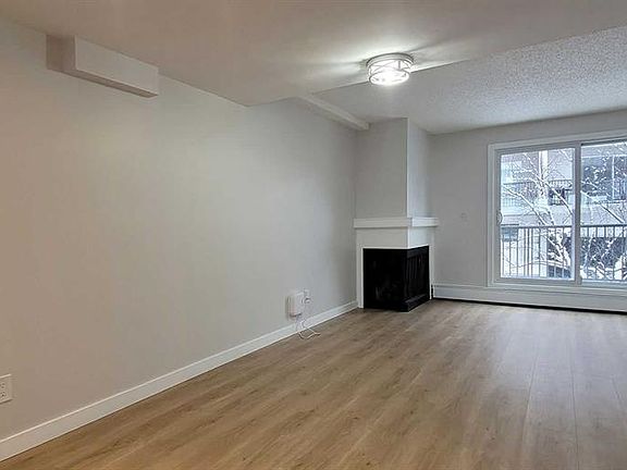 5th image of 2400 N 15th St SW #29