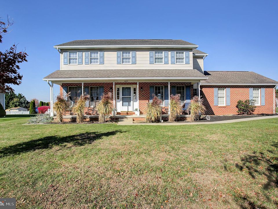 1st image of 127 Stony Point Ave