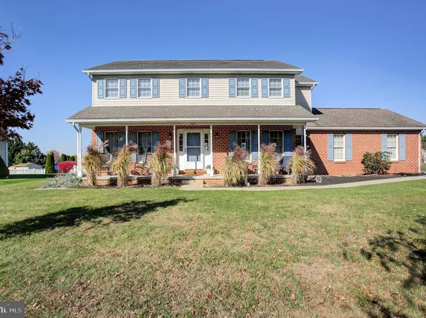127 Stony Point Ave, Shippensburg, PA 17257