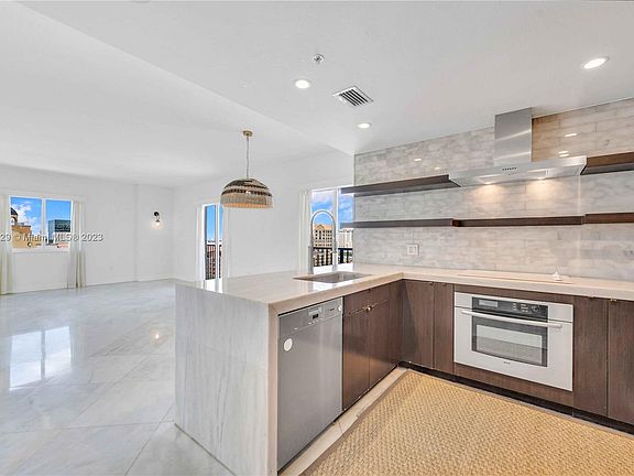 3rd image of 10 Aragon Ave Suite 1117