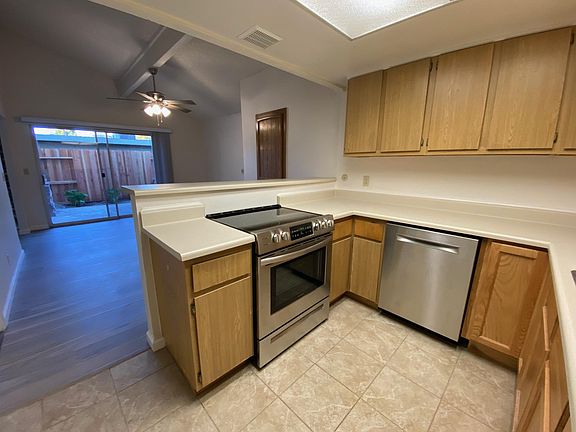 2nd image of 5961 Moss Creek Cir