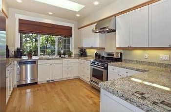 4th image of 11004 64th Ave NW