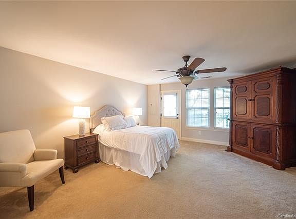 4th image of 6421 Silver Star Ln