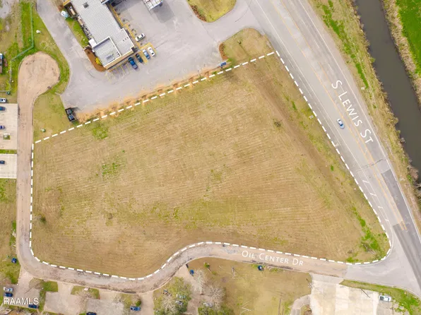S Lewis St, New Iberia, LA 70560