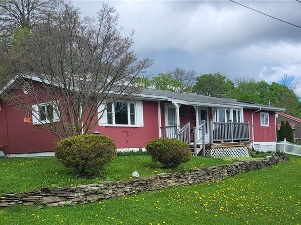270 W 10th St #A, Elmira, NY 14903