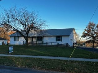 1007 W Main St, Maysville, MO 64469