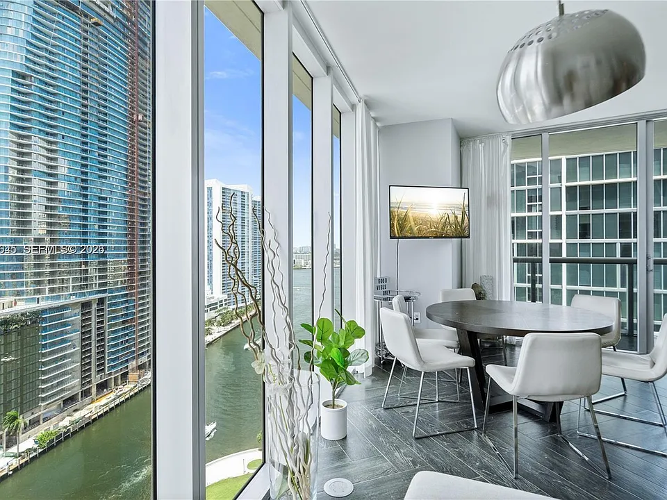 485 Brickell Ave #2302
