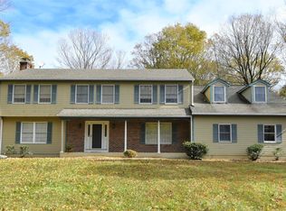 8 Dittmar Rd, Redding, CT 06896