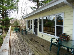N2293 Butternut Rd, Waupaca, WI 54981