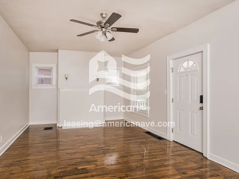 1164595_003_living_room_13712763.jpg