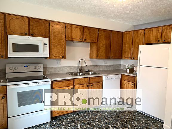 4th image of 375 S 3rd W APT 1