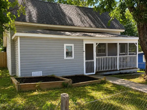 115 1st St, Gaffney, SC 29340