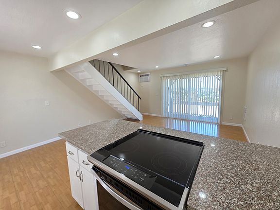 5th image of 1991 Ascot Dr #2