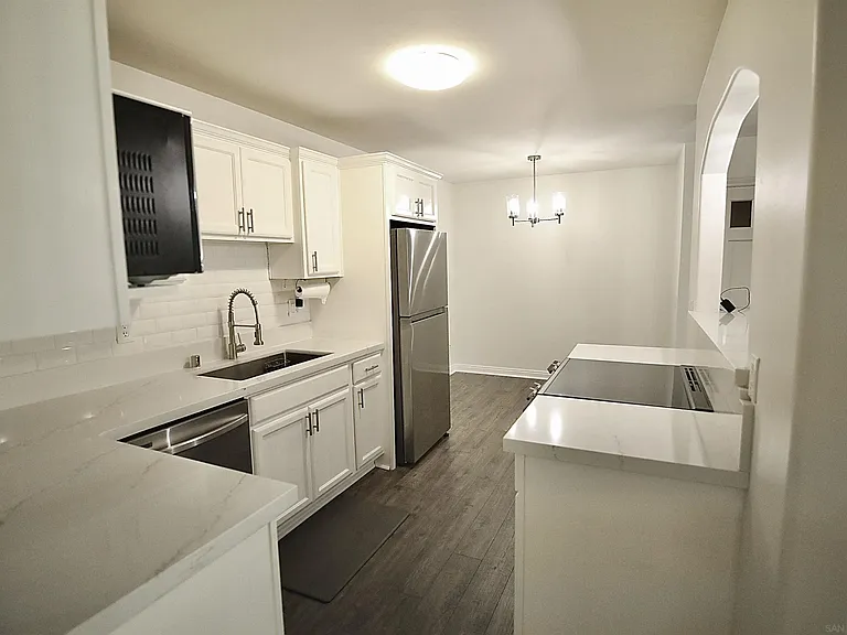 550 Graves Ave #10 — Photo 34