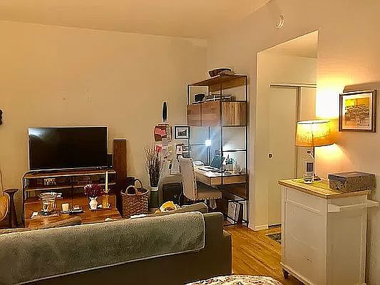 5th image of 160 W 16th St APT 5A