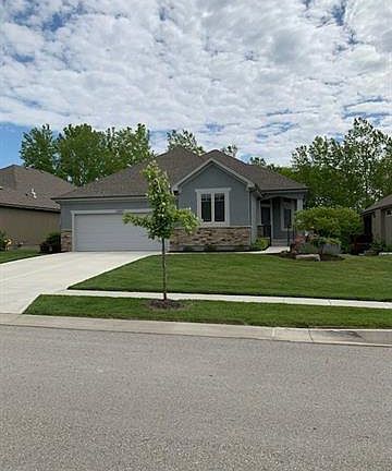 2nd image of 13833 Bentley St