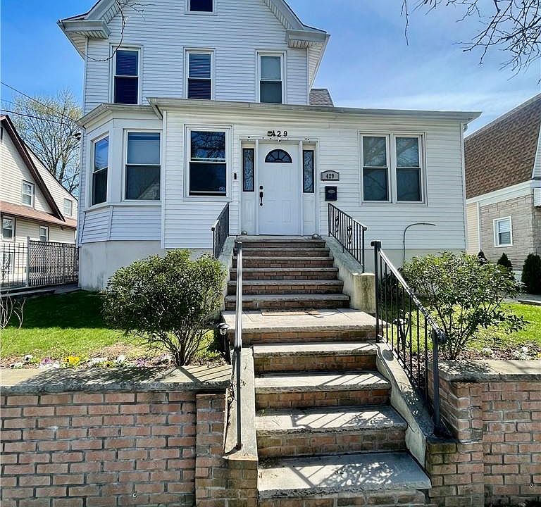 1st image of 429 Dunham Avenue