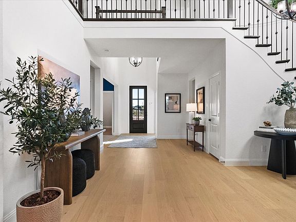 04-1705 Sangallo Ln-4