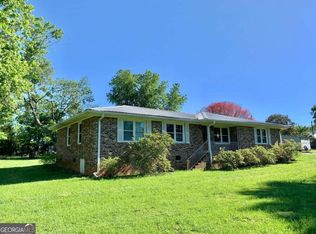 25 S Lake Dr, Carrollton, GA 30117