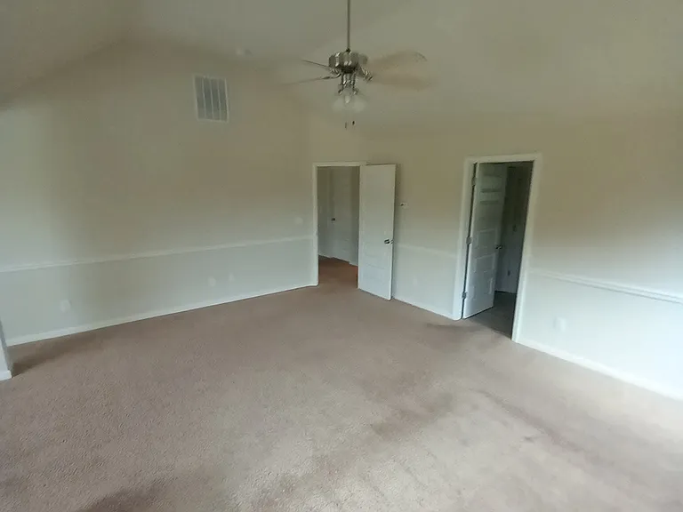 609 Angel Oak Ln — Photo 9