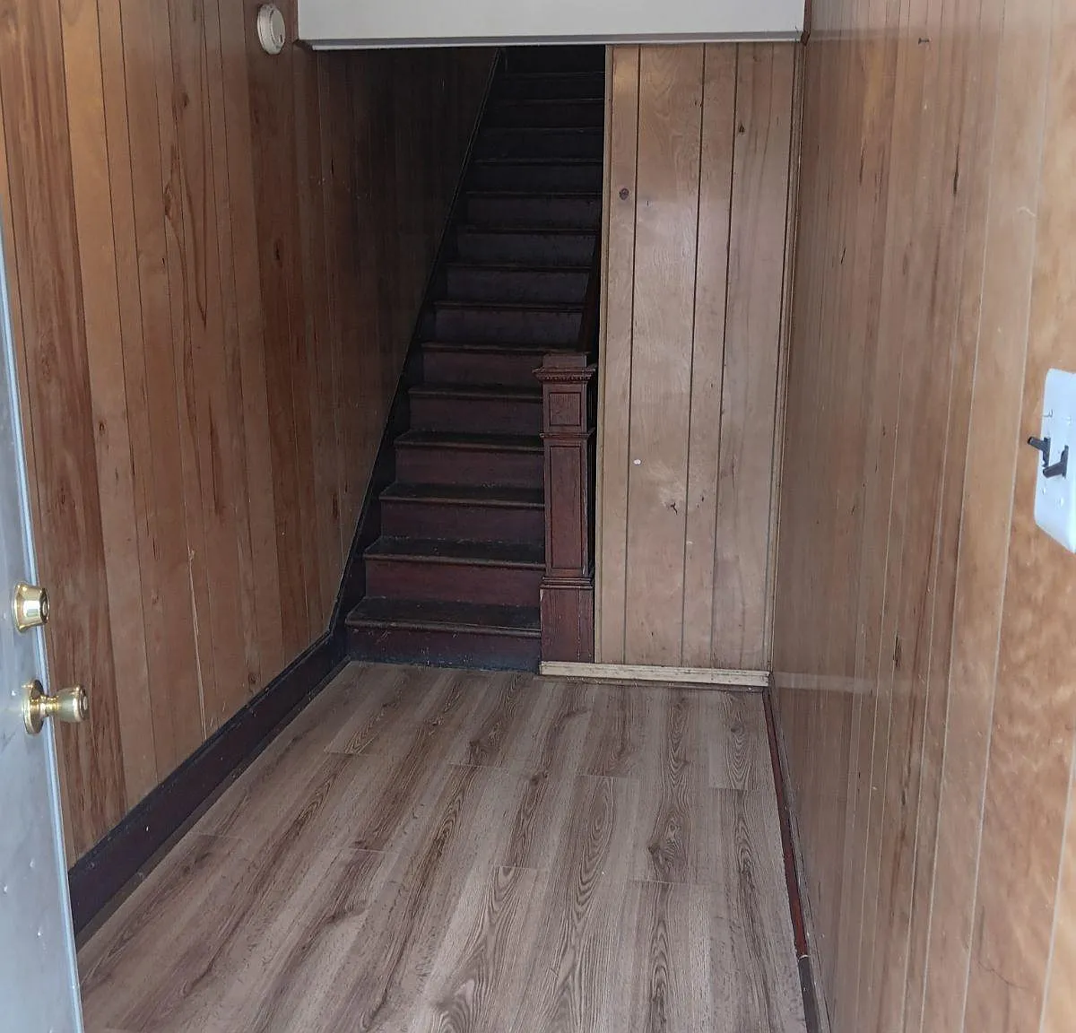 3 bed, 1250 sqft, $1,590 — Photo 2