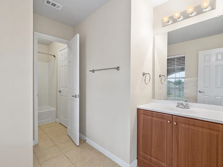 652 Dark Horse Ln — Photo 25