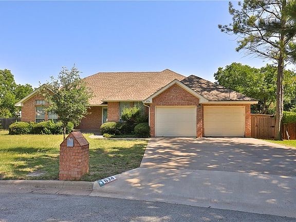 2nd image of 634 Oldham Ct W