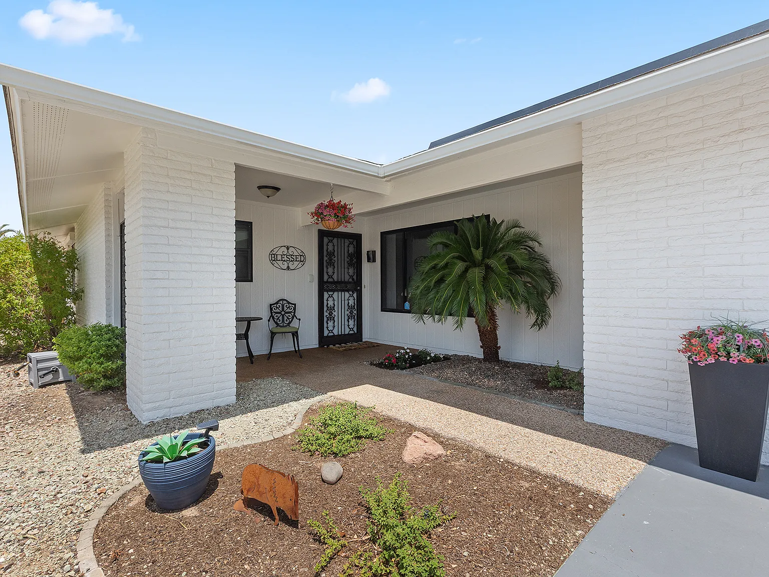 3 bed, 1992 sqft, $2,400 — Photo 3