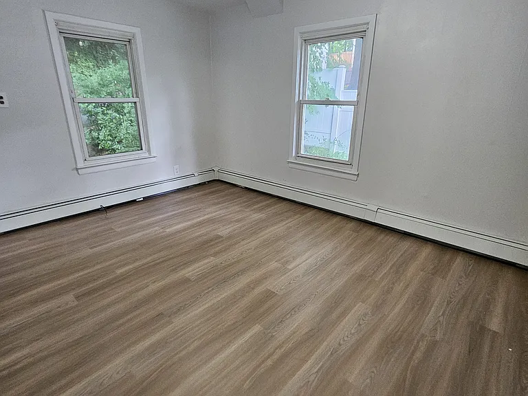616 Lakes Rd — Photo 10