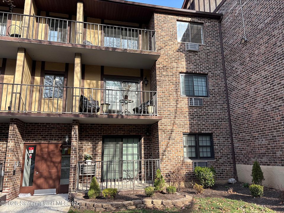 1st image of 29 Donna Ct APT 4