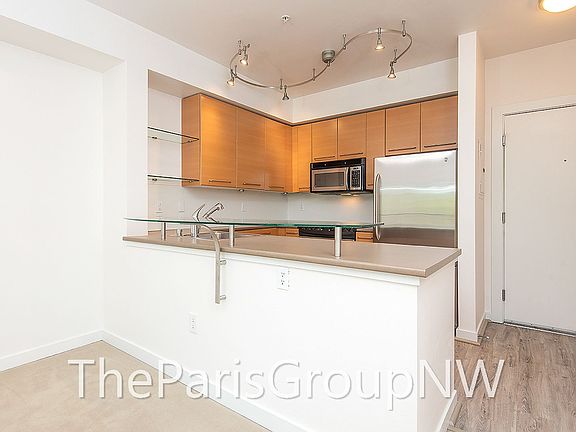 5th image of 1410 E Pine St Unit W225