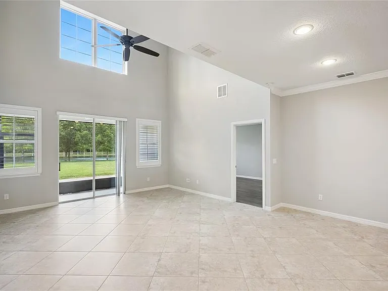 5640 Siracusa Ln — Photo 5