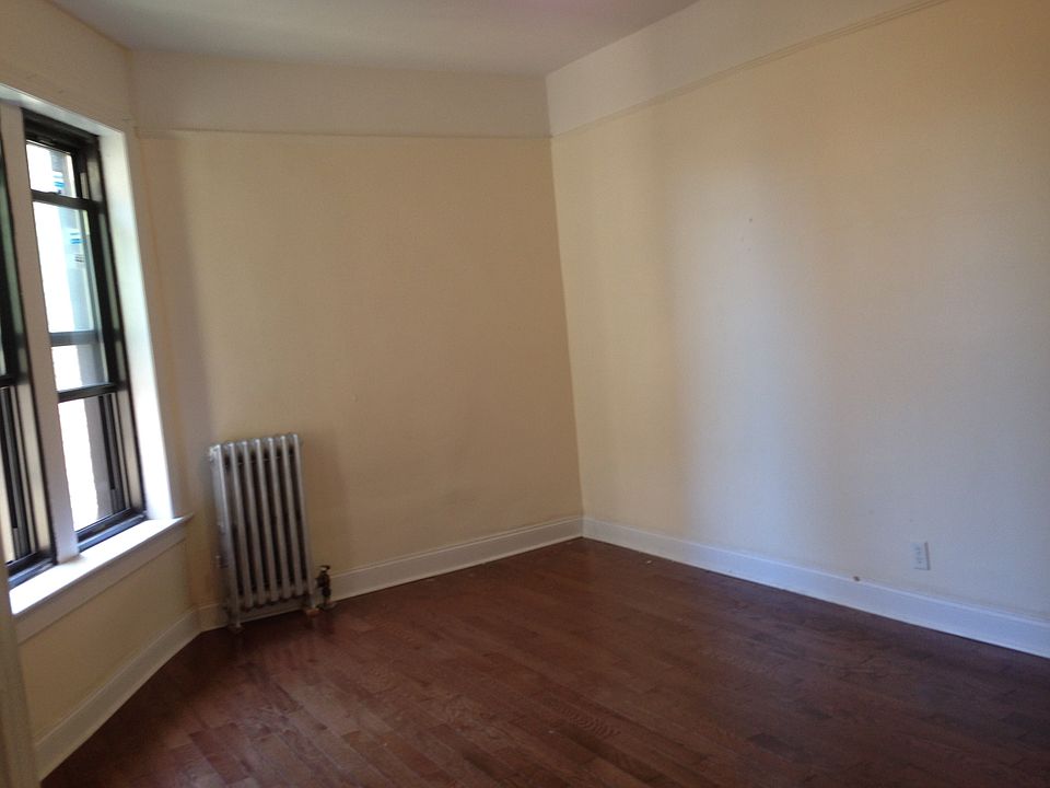 1st image of 47 Saint Pauls Pl
