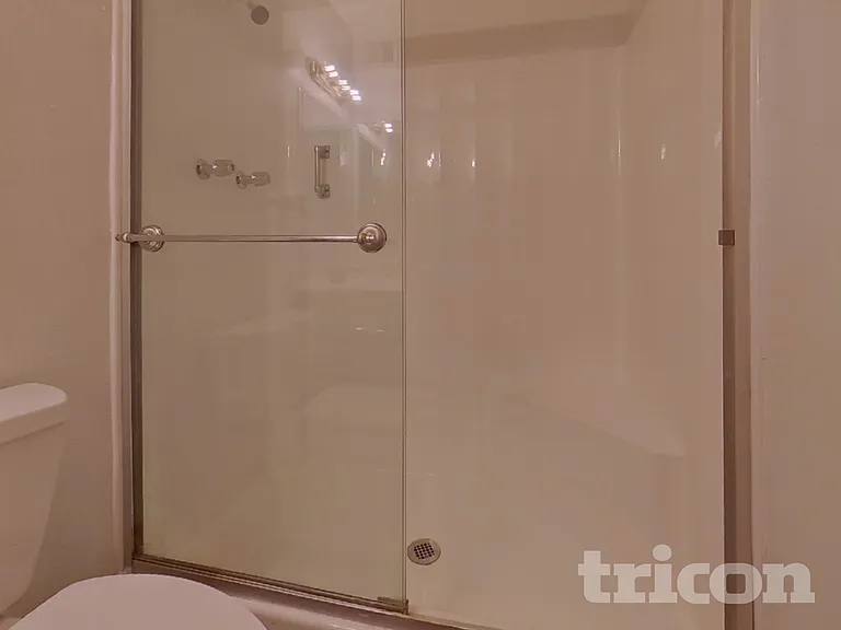 7044 W Taylor St — Photo 10