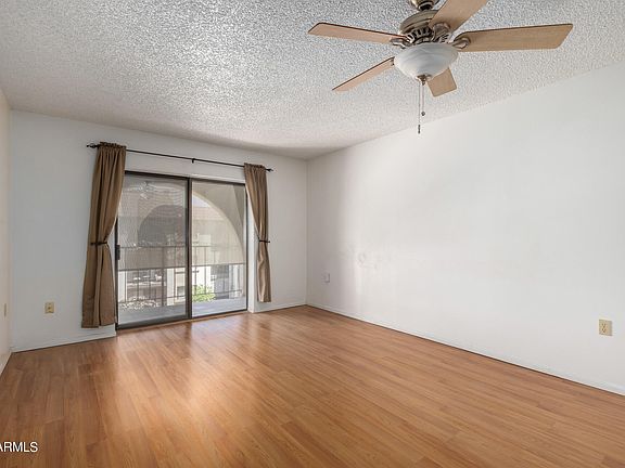 3rd image of 3033 E DEVONSHIRE Avenue #3023