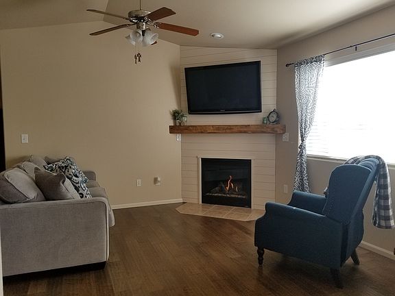 4th image of 1418 Person St