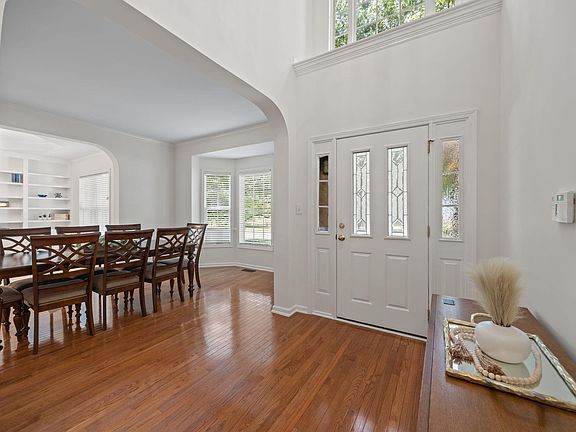 3rd image of 2603 Oleander Dr