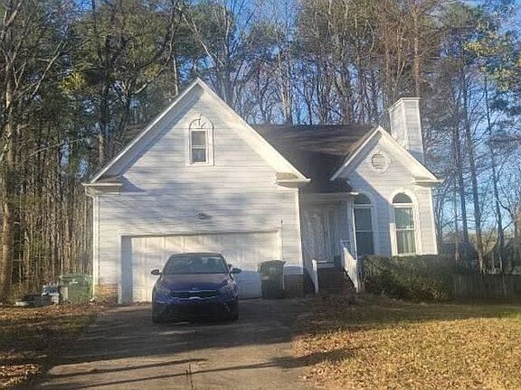 3rd image of 6213 Leesburg Ln