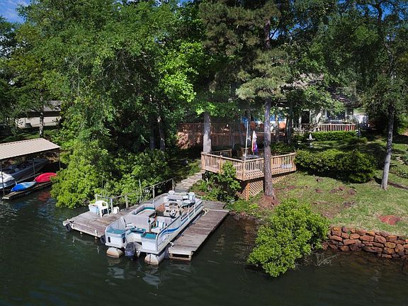 5th image of 1417 Tanglewood Dr E