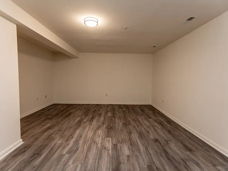 Carlson Woods Townhomes — Photo 9