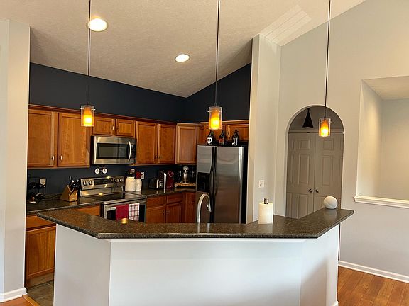 5th image of 1619 N College Ave #2