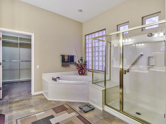 5th image of 22910 N Del Monte Dr