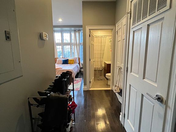 4th image of 315 Whitney Ave #1D