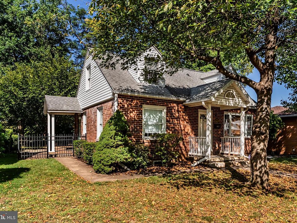 1st image of 653 Briarcliff Rd