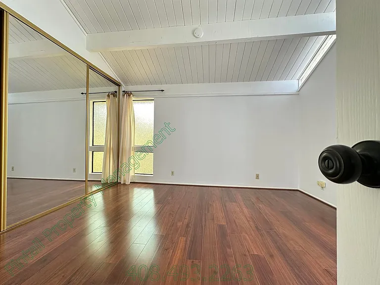 802 Kingfisher Ter — Photo 10
