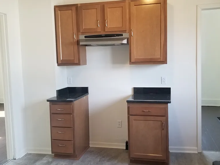 905 Belvedere Ave SE — Photo 7
