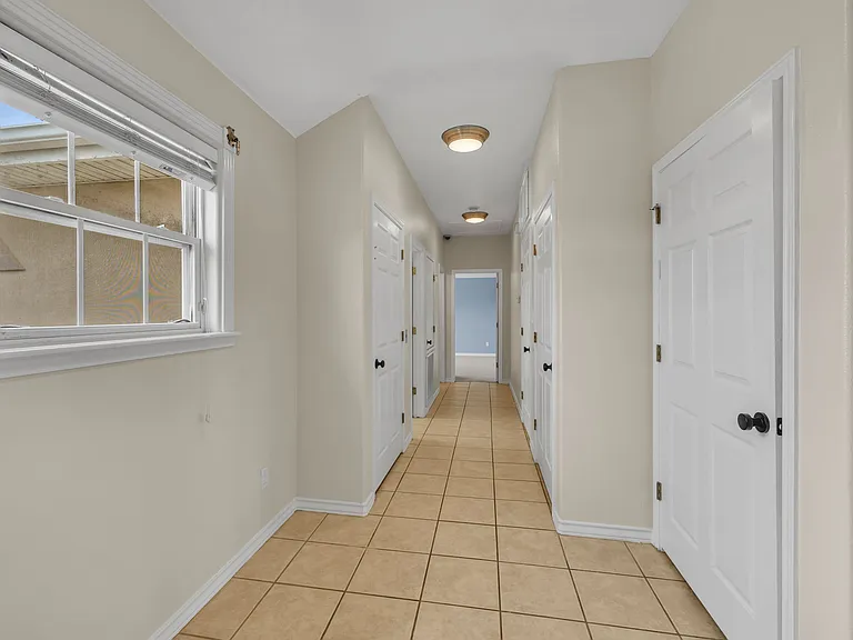 162 Whiteley Dr — Photo 23