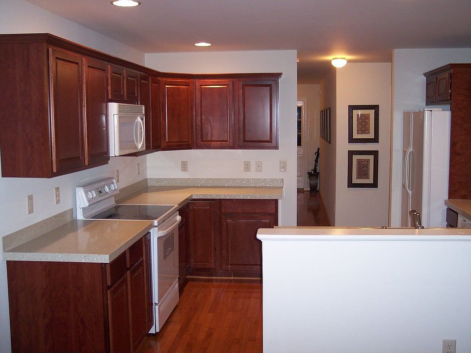 Wonderful kitchen.  Cherry cabinets.  Granite countertops. 